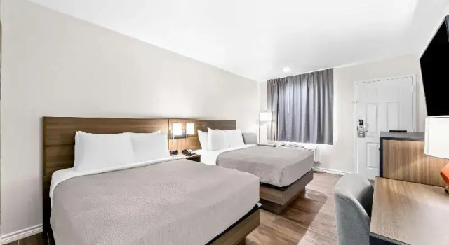 Четырёхместный номер Standard Quality Inn & Suites Port Lavaca near Lighthouse Beach