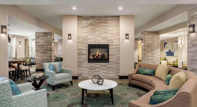 Кровать в общем номере Homewood Suites by Hilton Providence-Warwick