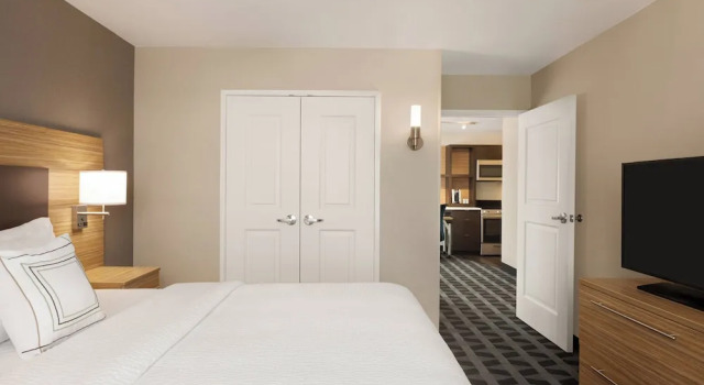 Люкс TownePlace Suites Cedar Rapids Marion
