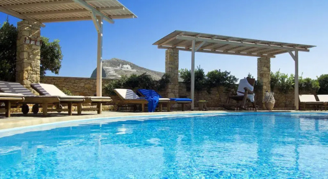 Villa Kallisti, Prenota Villa Angairiá Paro