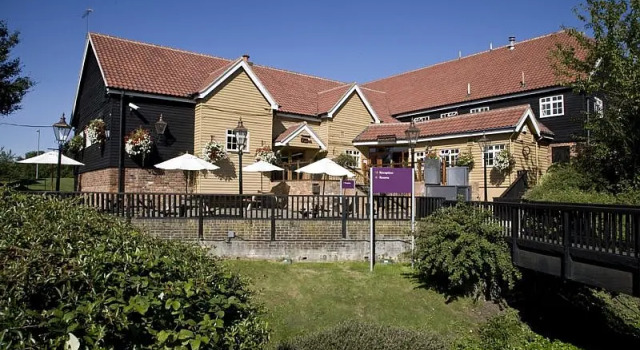 Номер Standard Premier Inn Basildon - East Mayne