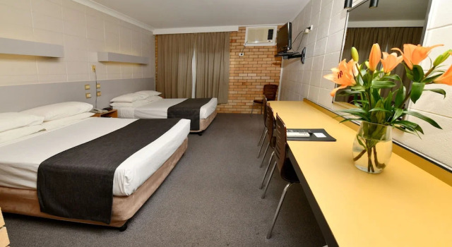 Шестиместный номер Standard Burke and Wills Motor Inn