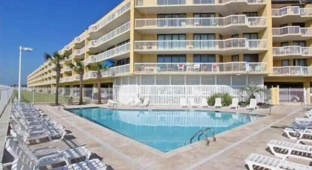 Коттедж Charleston 115 Oceanfront Villas Beach Daze 3 Bedroom Holiday Home By My Ocean Rentals