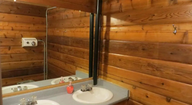 Кровать в общем номере (мужской номер) HI Kananaskis Wilderness - Hostel