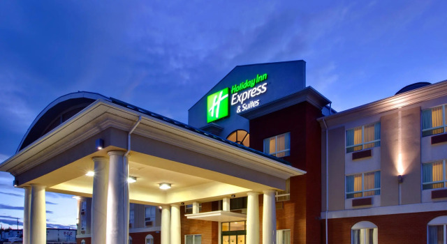 Holiday Inn Express Hotel & Suites-Hinton, Book Hotel Hoteller i Hinton med parkering, Parkering