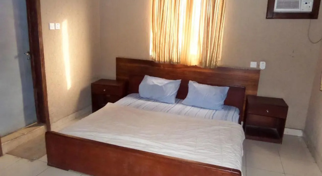 Dansaky Hotels & Suites, Buchen Sie Hotel Ijaiye Alimosho