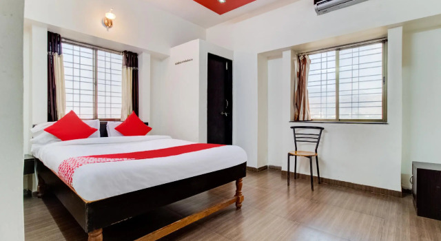 Warunase Palace by OYO Rooms, Buchen Sie Hotel Trimbak Maharashtra