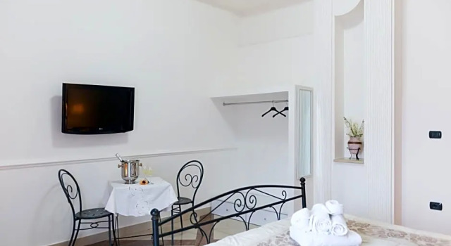 Camera Ardea, Book Hotel Hoteller i Aversa med parkering, Parkering