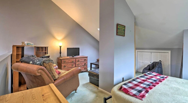 Апартаменты Pet-friendly Townhome w/ Community Hot Tub!