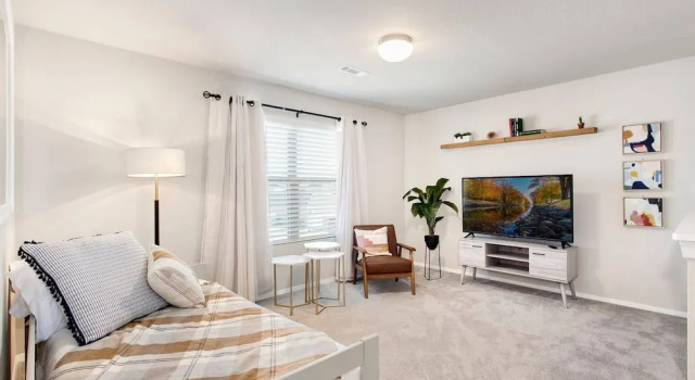 The Ivory - SLEEPS 10 - Perfect for Mid-Term Stays, Prenota Hotel Fayetteville Northwest Arkansas