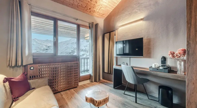 Полулюкс Alpeen Hotel