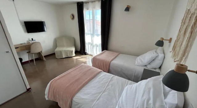 Двухместный номер Standard Logis Hotel De La Clape