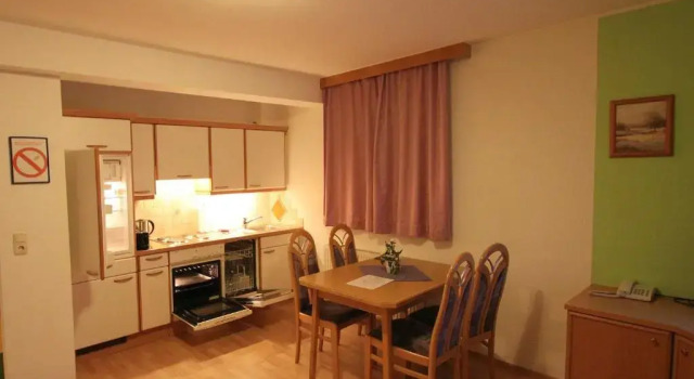 Апартаменты Appartements Mary inklusive Tauern-Spa Kaprun