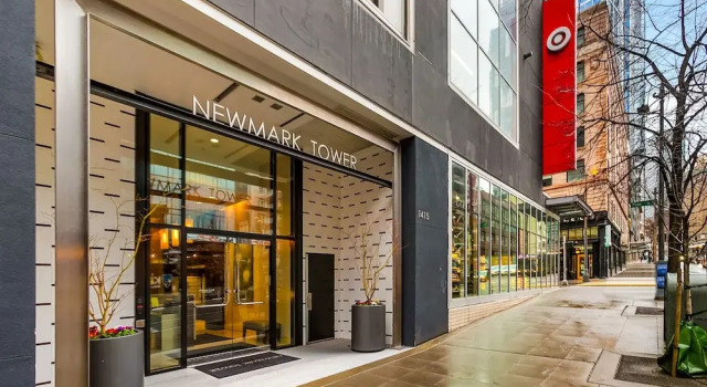NewMark Towers Water Wheel Sea Views, Rezerwuj Hotel Hotele w Seattle z basenem, w pobliżu Smith Tower, Basen