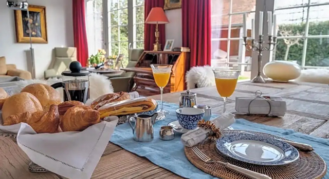 B&B Maison seki, Забронировать Отель «постель и завтрак» Heist Кнокке-Хейст