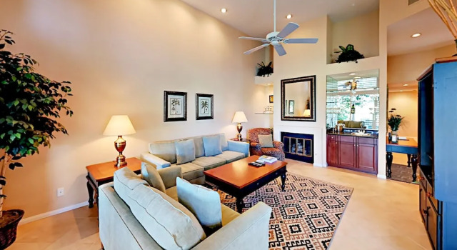 Oak Tree Condominium 3 Bedrooms 2 Bathrooms Condo