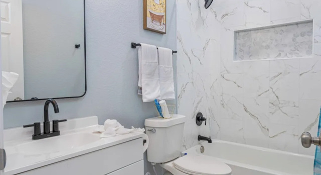 Коттедж Comfort and Style 4br/3ba Near Riverwalk and Dtown