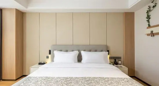 Люкс Business Rezen Hotel Kun Ming (Yunda West Road)