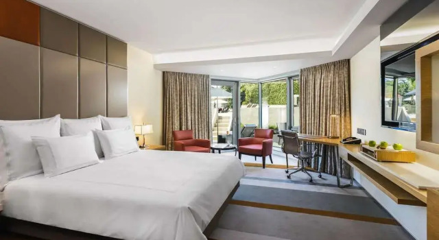 Номер Pool Swissotel The Bosphorus Istanbul