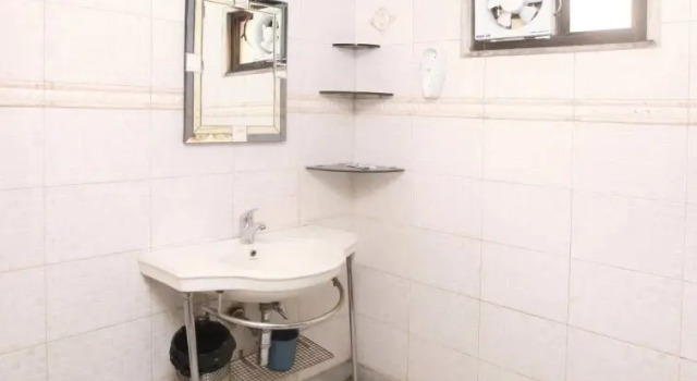 OYO Rooms Karol Bagh 8-41, Забронировать Отель Отели Нью-Дели с завтраком, Завтраки