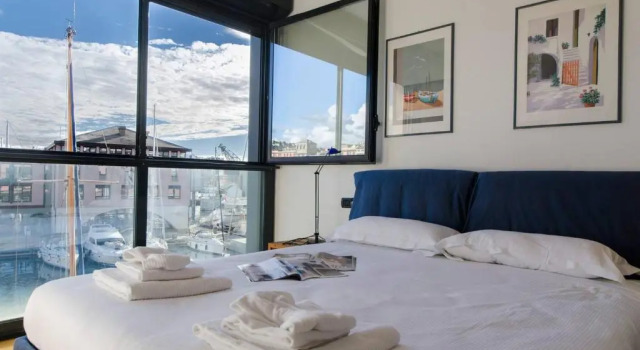 Апартаменты ALTIDO Exclusive Seaview Flat for 4, in central Genoa