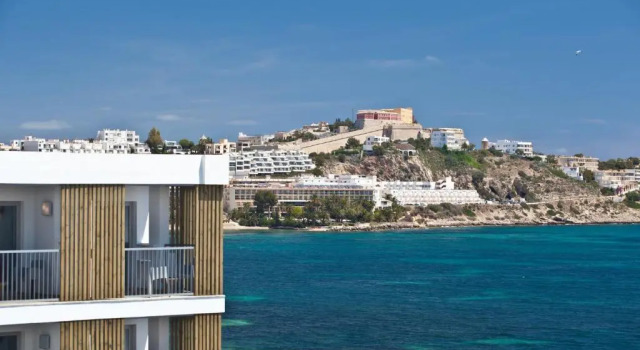 Апартаменты c 1 комнатой с видом на море Апартаменты Ryans Ibiza