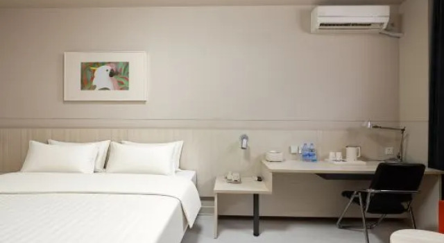 Двухместный номер Standard Jinjiang Inn Tianjin Changjiang Road