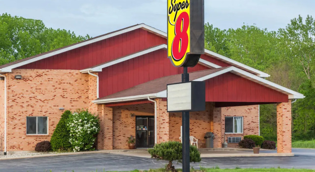 Super 8 Watseka, Забронировать Отель Отели Ватсека с парковкой, Парковка