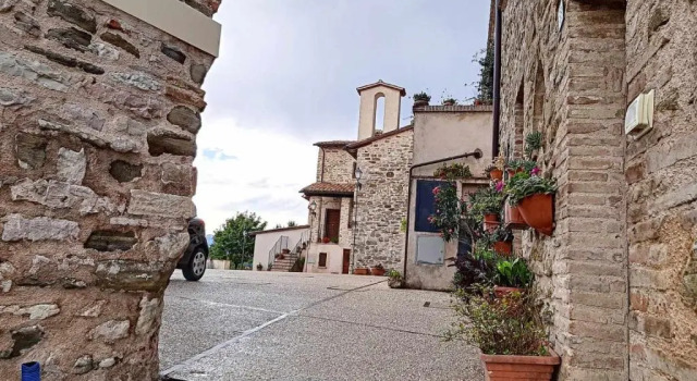 Appartamenti Giove - Trilocale by Ospitaci, Book Hotel Valtopina Umbria
