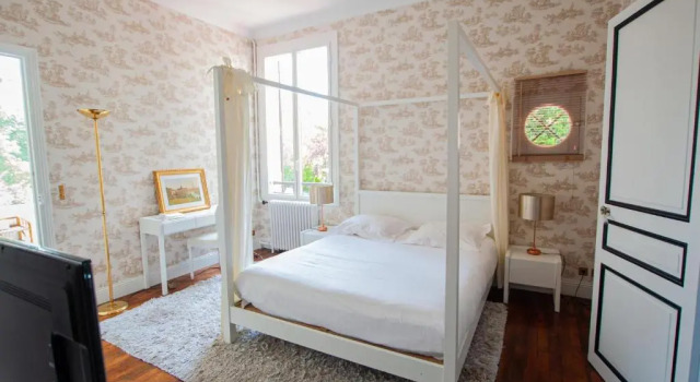 Villa avec vue et piscine à moins d'1h de Paris, Book Villa  