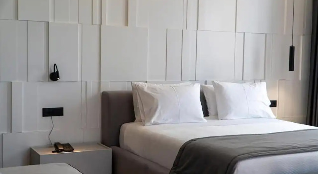 Center Hotel, Book Hotel Hotels in Vlorë County with Breakfast, Breakfasts