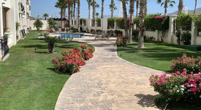 Коттедж Perfect location - Puerta Cabo Village 500 steps to the beach & resorts