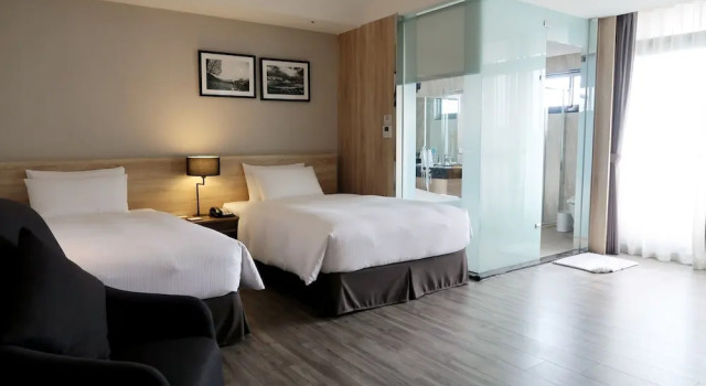 Двухместный номер Deluxe с балконом The HO Hotel