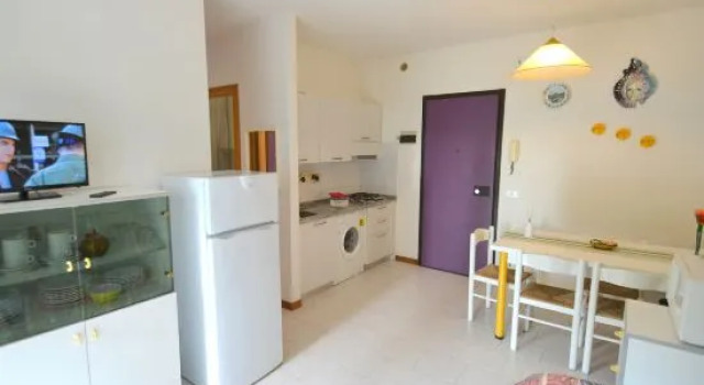 Апартаменты One Bedroom Flat With Balcony Next to the sea