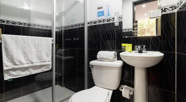 Трёхместный номер Standard Hotel Dorado 100