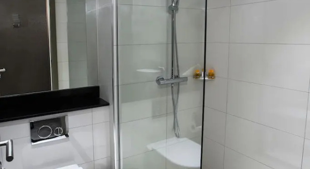 Двухместный семейный номер Standard c 1 комнатой Atrium Hotel Heathrow
