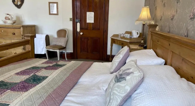 The Overdale Guesthouse, Забронировать Отель Отели Йоркширских вересковых поля 4 звезды, 4*