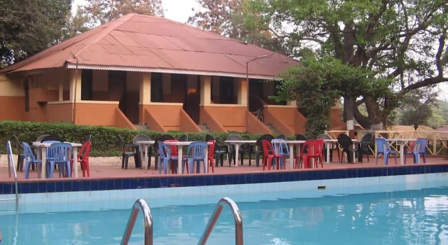 Gujarat Bhavan Hotel, Забронировать Отель Отели штата Махараштры 3 звезды, 3*