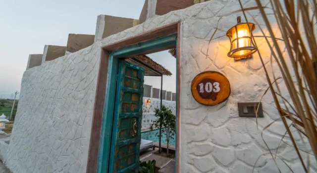 Dunes and You, Pushkar - A Luxury Pool Villas Retreat, Забронировать Курортный отель Отели штата Раджастхана с парковкой, Парковка