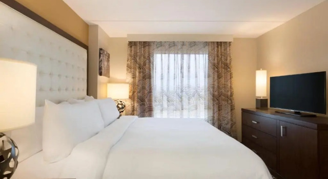 Номер Standard Embassy Suites Oklahoma City Downtown/Medical Center