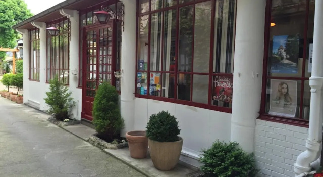 Hotel de Normandie, Забронировать Отель Отели Верхней Нормандия с парковкой, Парковка