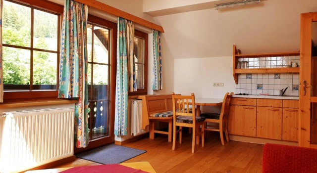 Двухместный семейный люкс с балконом Landhotel Lacknerhof