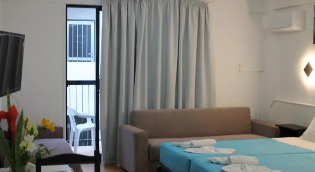 Четырёхместный номер Standard A Maos Hotel Apartments