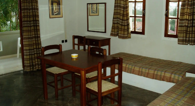 Elpida Apartments