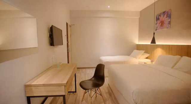Трёхместный номер Deluxe The Marion Hotel Pelangi Branch