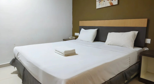 Номер Standard LEO Express Hotel