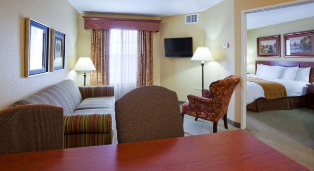 Двухместный люкс c 1 комнатой GrandStay Residential Suites Hotel Faribault