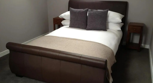 Апартаменты Home Farm Apartments