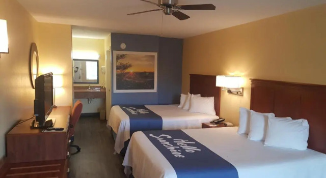 Люкс Days Inn by Wyndham Trenton