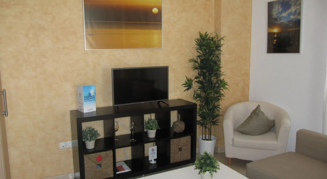 Life Apartments Alameda Colon